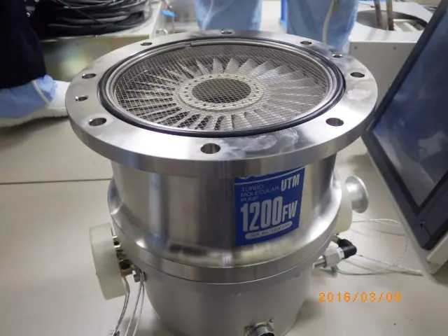 アルバック Ulvac UTM1200FW 外観写真(1/2)