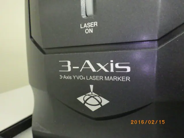 キーエンス Keyence MD-V9910 3Axis 銘板写真(2/2)