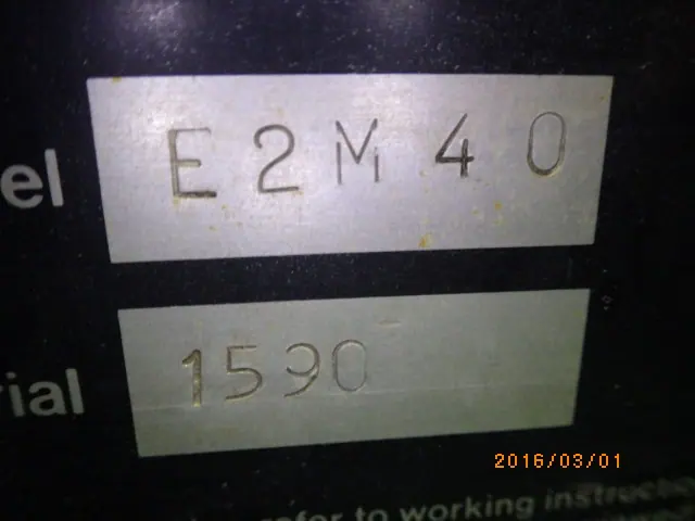 エドワーズ Edwards E2M40 銘板写真(2/2)