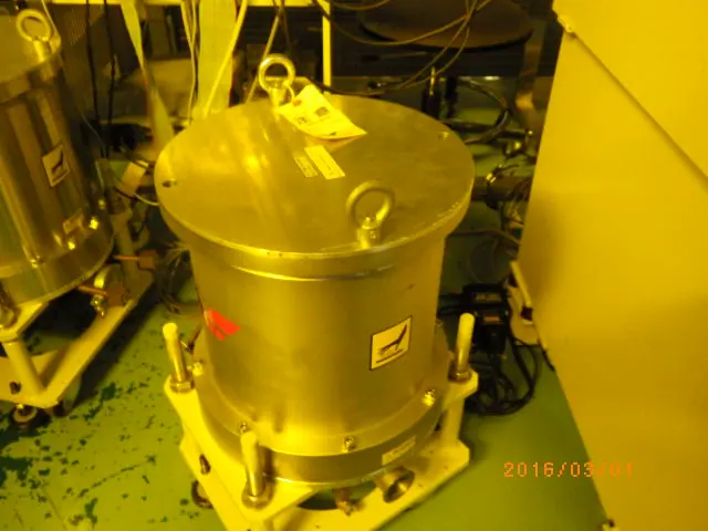 大阪真空機器製作所 TG1813 外観写真(1/2)
