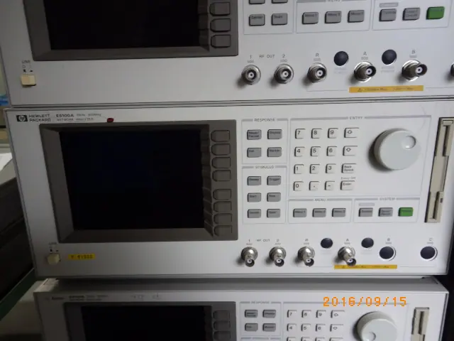 キーサイト(HP/アジレント) Keysight E5100A 外観写真(1/2)