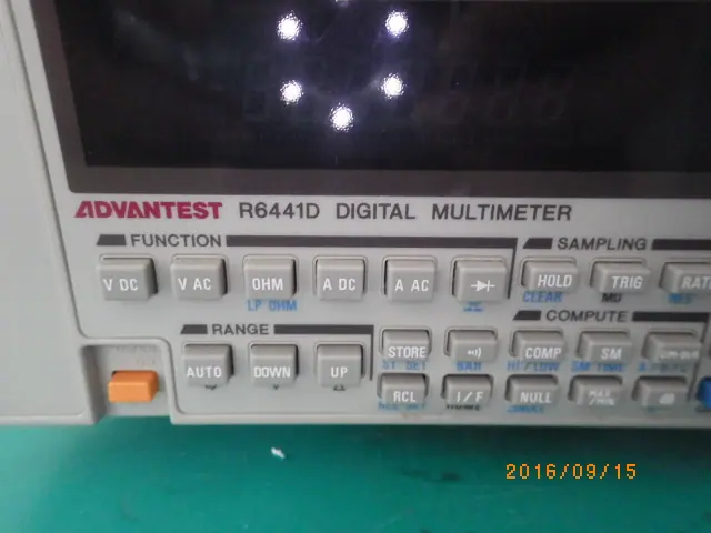 アドバンテスト/ADC Advantest R6441D 銘板写真(2/2)