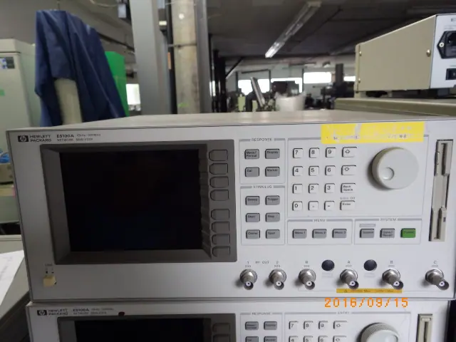 キーサイト(HP/アジレント) Keysight E5100A 外観写真(1/2)
