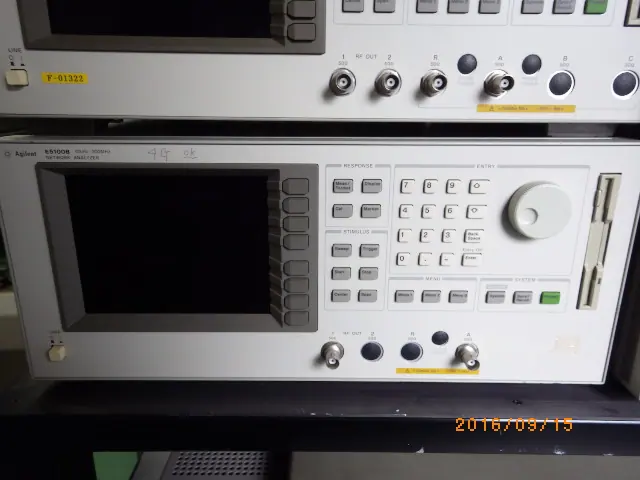 キーサイト(HP/アジレント) Keysight E5101B 外観写真(1/2)