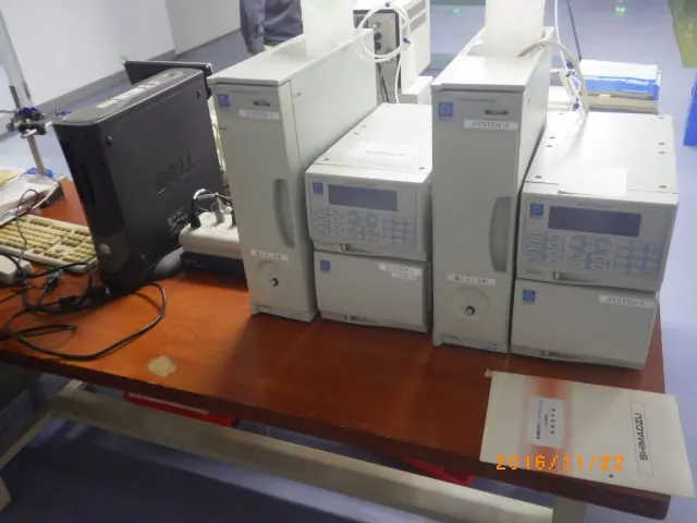 ダイオネクス DIONEX IC25 外観写真(1/2)