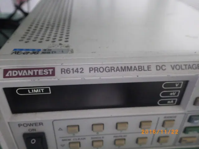 アドバンテスト/ADC Advantest R6142 銘板写真(2/2)