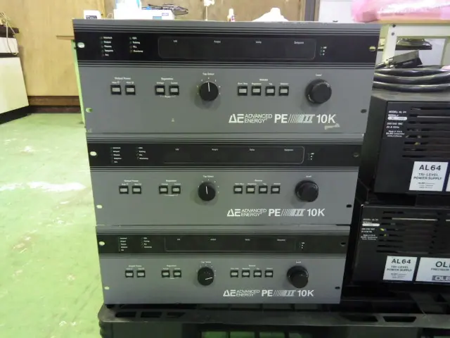 アドバンスドエナジー AE PeⅡ 10K 外観写真(1/2)