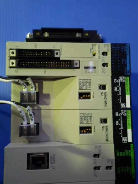 オムロン Omron SRM21-V1 外観写真(1/2)