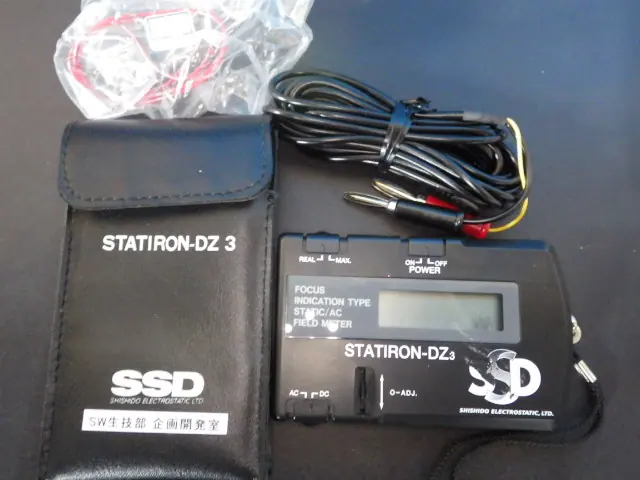 シシド静電気 STATIRON-DZ3 外観写真(1/2)