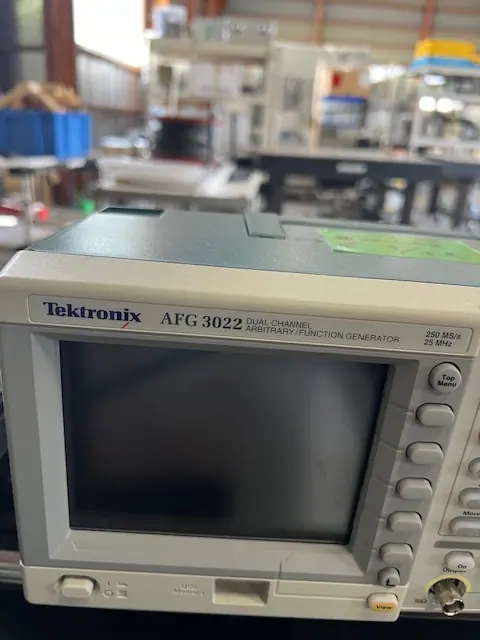 テクトロニクス Tektronix AFG3022 銘板写真(2/2)