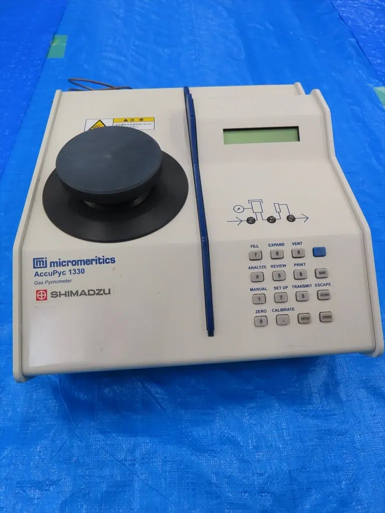 島津製作所 Shimadzu AccuPyc 1330 外観写真(1/2)