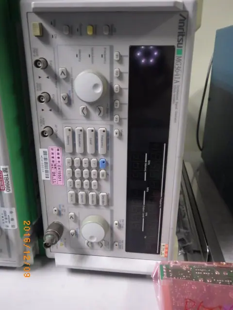 アンリツ MG3641A 外観写真(1/2)