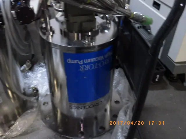 CTI-CRYOGENICS CRYO-TORR 10 外観写真(1/2)