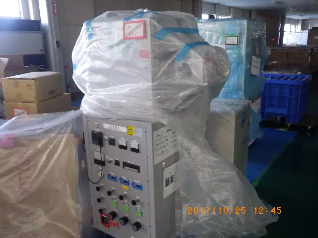 クリスタルシステム HF-1800-RT-P 外観写真(1/2)
