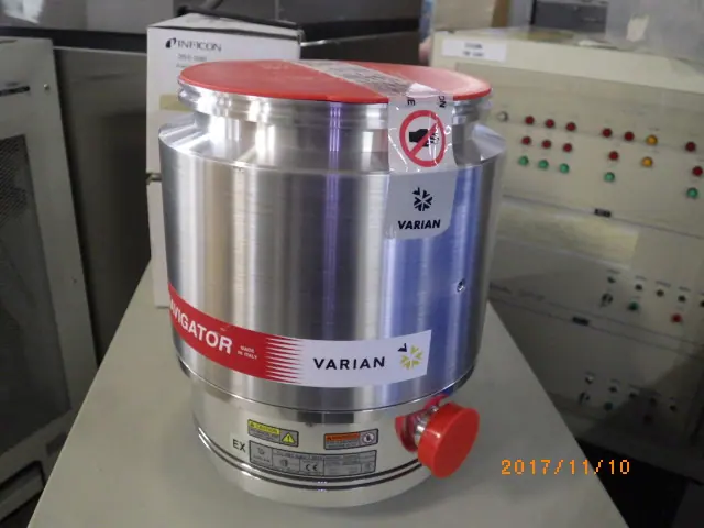 バリアン Varian TV551 NAV 外観写真(1/2)