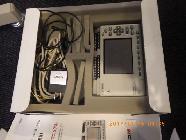 キーエンス Keyence NR-1000 外観写真(1/2)