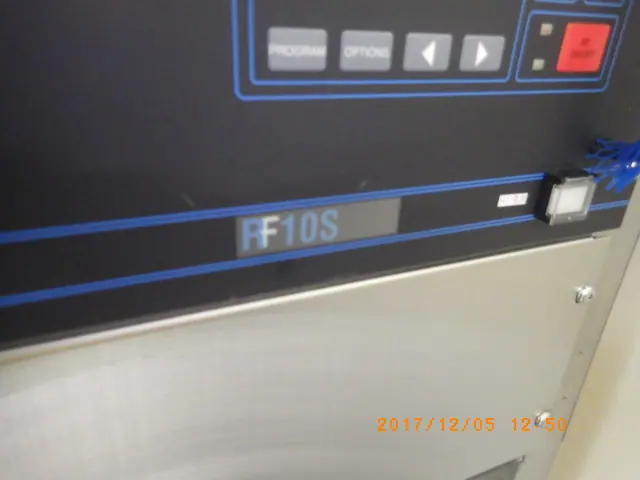 RF POWER PRODUCTS RF10S 銘板写真(2/2)
