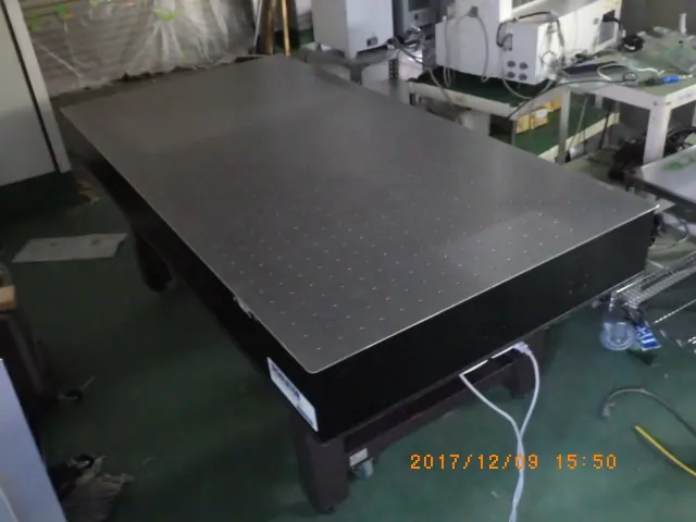 明立精機 VISOLATOR 外観写真(1/2)