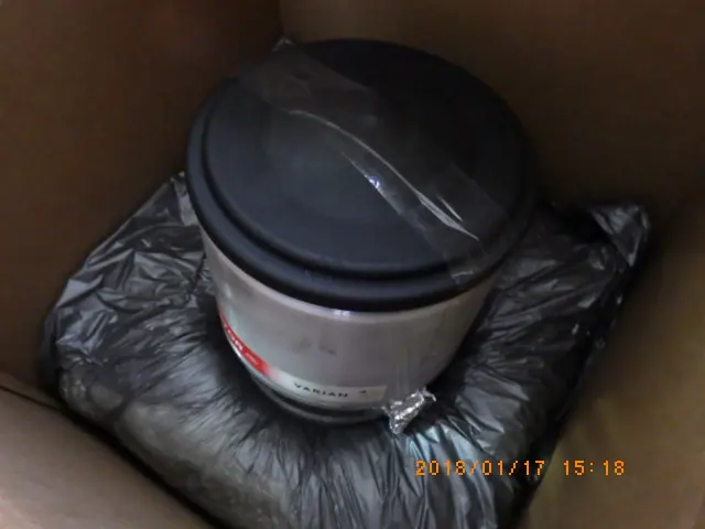 バリアン Varian TV551 外観写真(1/2)