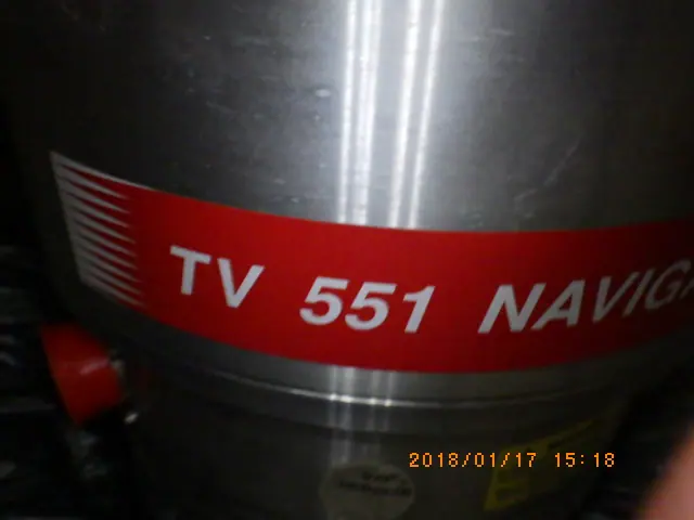 バリアン Varian TV551 銘板写真(2/2)