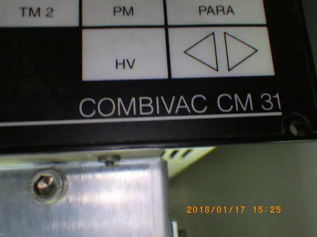 ライボルト Leybold COMBIVAC CM31 銘板写真(2/2)