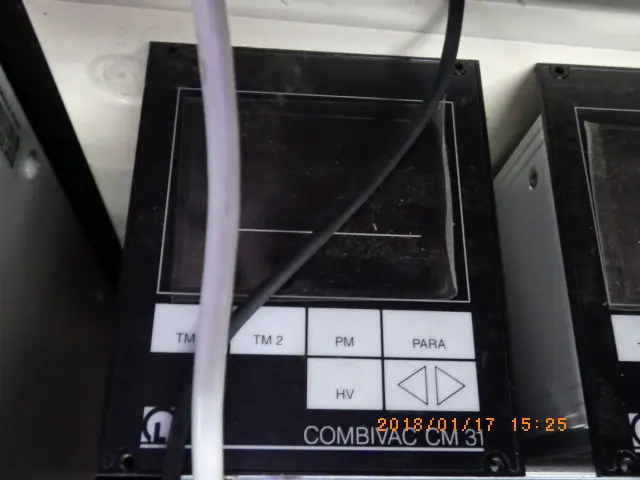 ライボルト Leybold COMBIVAC CM31 外観写真(1/2)