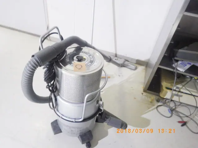日立 Hitachi CV-G104C 外観写真(1/2)