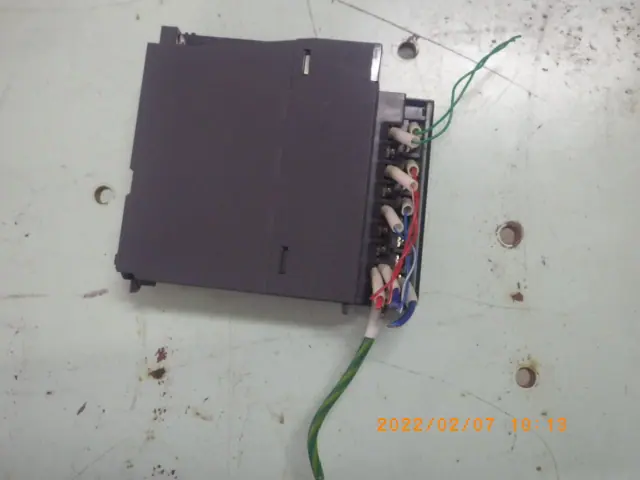 三菱電機 Mitsubishi Q64DAN 外観写真(1/2)