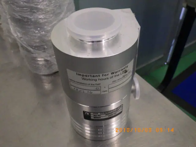 ライボルト Leybold Turbovac35LS 外観写真(1/2)