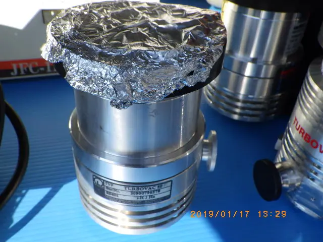 ライボルト Leybold TURBOVAC50 外観写真(1/2)