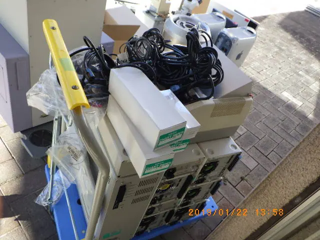 日本分光 Jasco GULLIVER PU-980(2台), PU-986(2台), DG-980-50, DG-980-51, HG-980-30, UV-970, CO-965, 807-IT 銘板写真(2/2)
