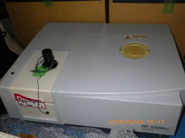 島津製作所 Shimadzu RF5300(PC)S 外観写真(1/2)