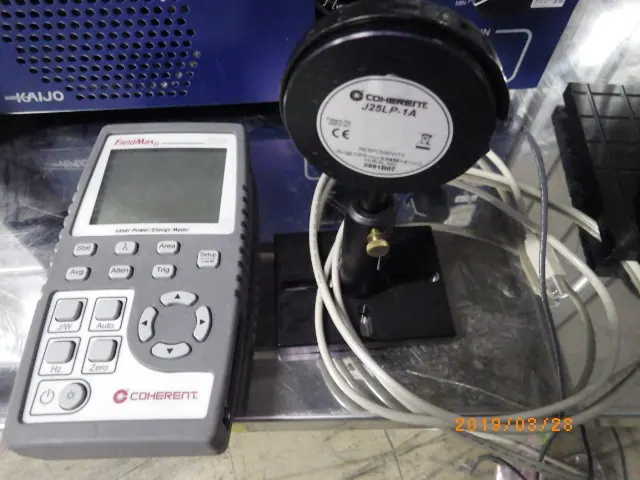 コヒレントジャパン FieldMaxⅡ、J25LP-1A 外観写真(1/2)
