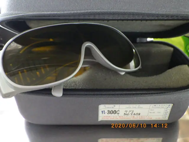 山本光学 YL-300C 外観写真(1/2)