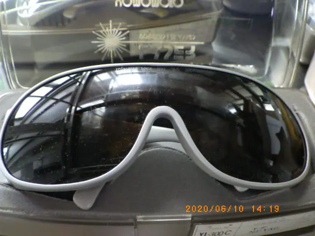 山本光学 YL-300C 外観写真(1/2)