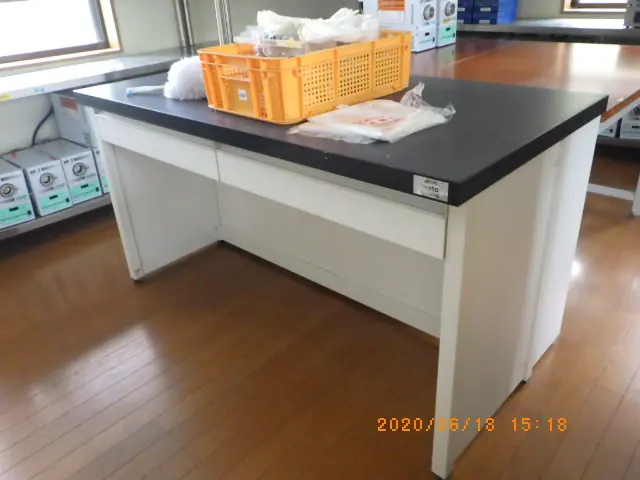 実験台 外観写真