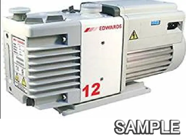 エドワーズ Edwards RV12 外観写真