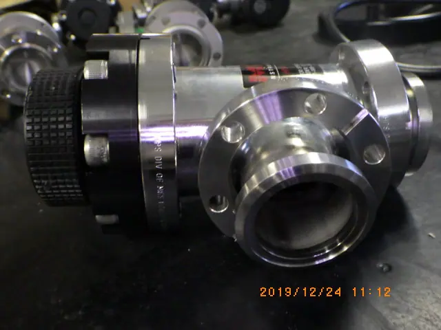 MKS アングルバルブ 外観写真(1/2)