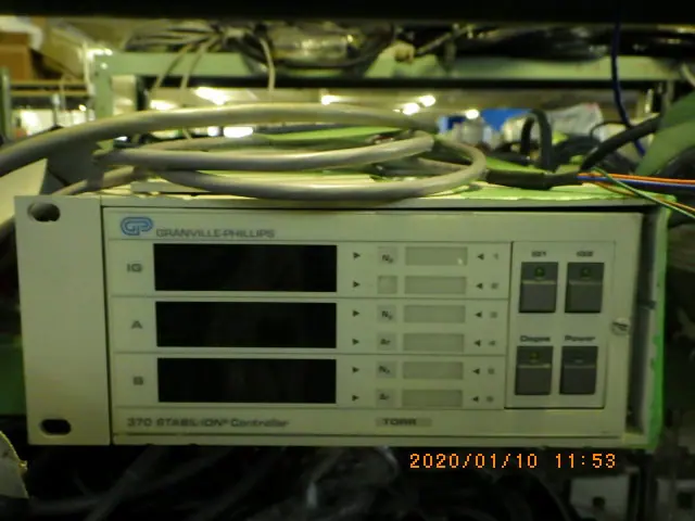 Granville-Phillips 370 STABIL-ION CONTROLLER 外観写真(1/2)