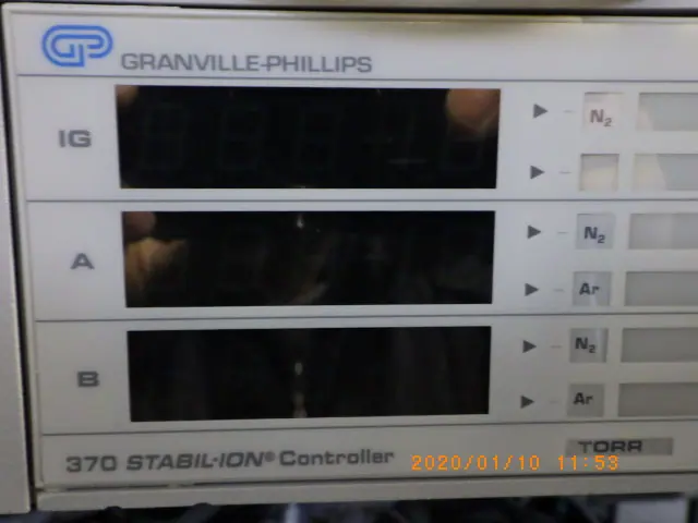 Granville-Phillips 370 STABIL-ION CONTROLLER 銘板写真(2/2)