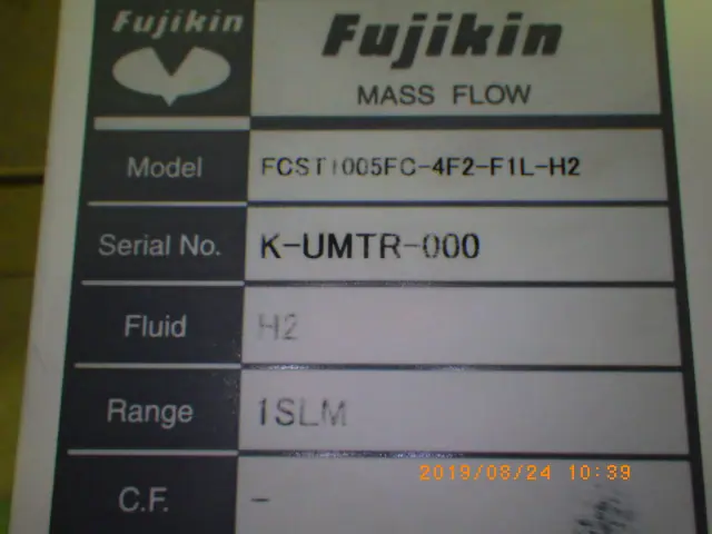 フジキン FCST1005FC-4F2-F1L-H2 銘板写真(2/2)