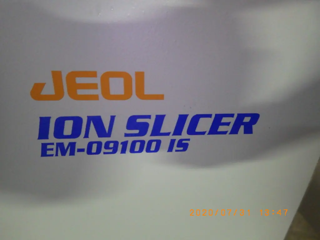 日本電子 Jeol EM-09100 IS 銘板写真(2/2)