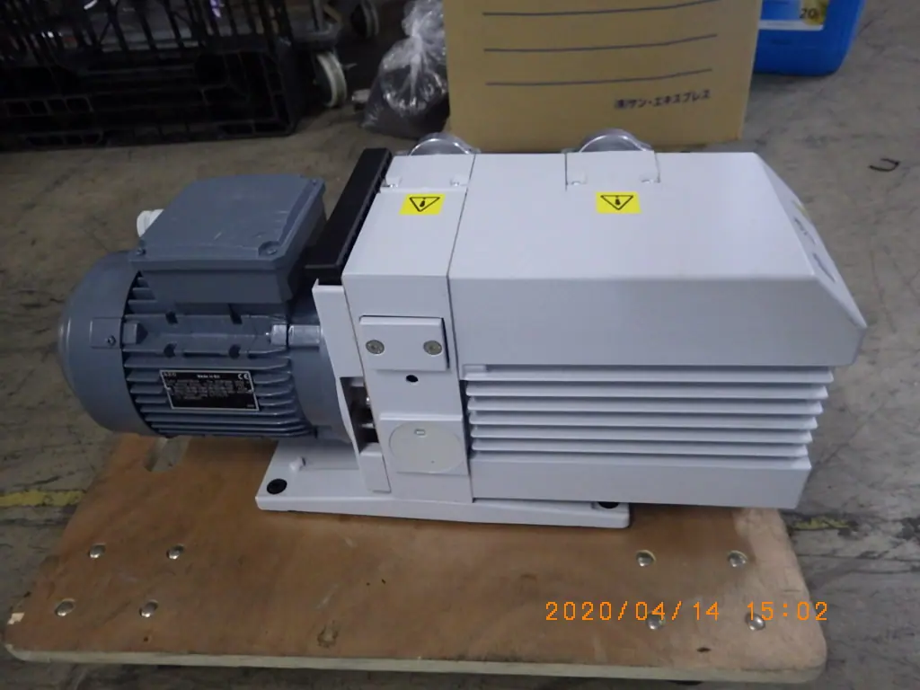 ライボルト Leybold D25B 外観写真(1/2)