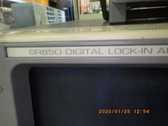 Stanford Research Systems(SRS) SR850 銘板写真(2/2)