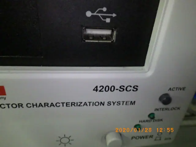 ケースレイ Keithley 4200-SCS 銘板写真(2/2)