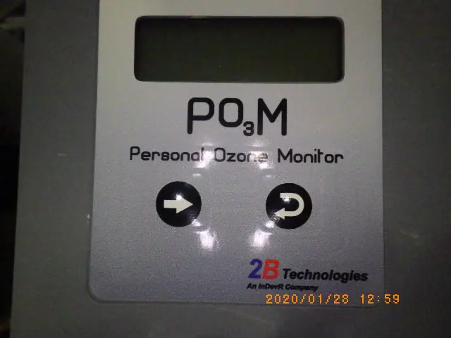 2B Technologies PO3M 銘板写真(2/2)