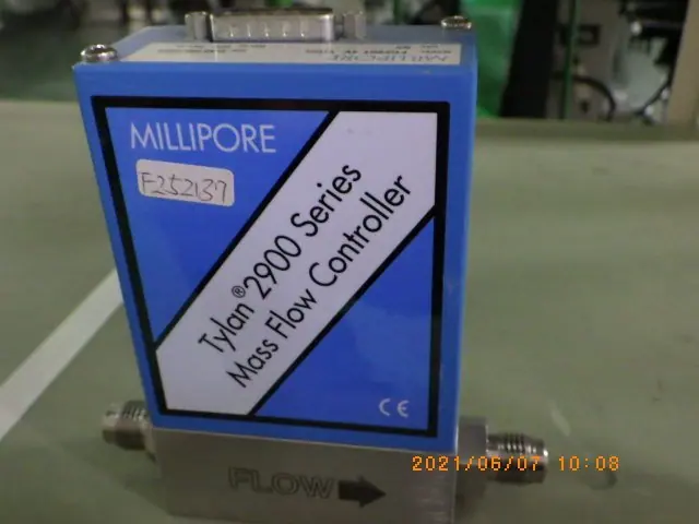 ミリポア Millipore マスフローコントローラー(MFC) 外観写真(2/4)