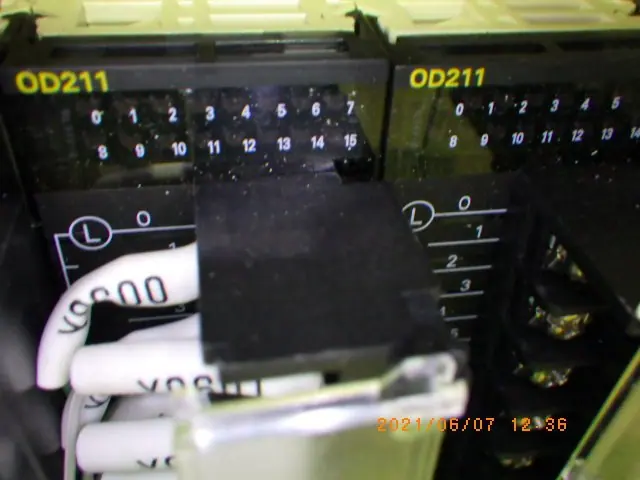 オムロン Omron SYSMAC CJ1M CPU13 写真(8/8)