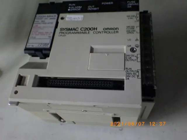 オムロン Omron C200H-CPU01 外観写真(1/2)