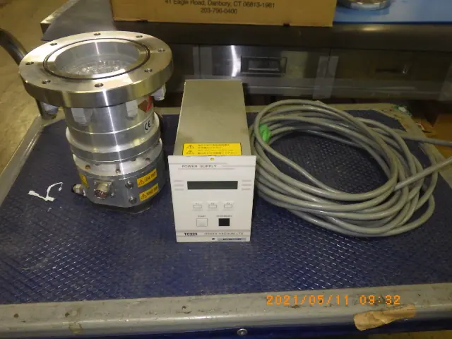 大阪真空機器製作所 TG220FRAB 外観写真(1/2)